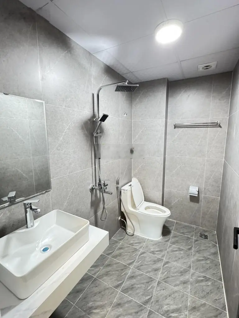 Bán nhà Vĩnh Hưng - Hoàng Mai - 30m2, 5 tầng mặt tiền 3.8m. 6.8 tỷ mới koong, 30m ra phố