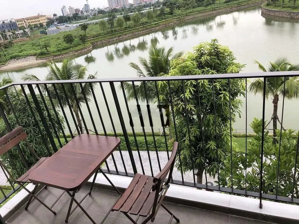 Bán gấp biệt thự 233m2 mặt hồ Vinhomes Thăng Long, hướng mát