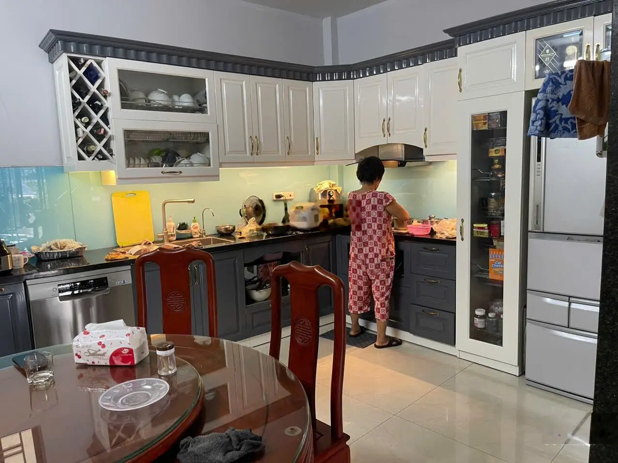 Bán nhà mặt hồ Ngọc Lâm 82m2, MT 5m 5 tầng nội thất xịn, thang máy tại Ngọc Lâm, LB giá 25.2 tỷ