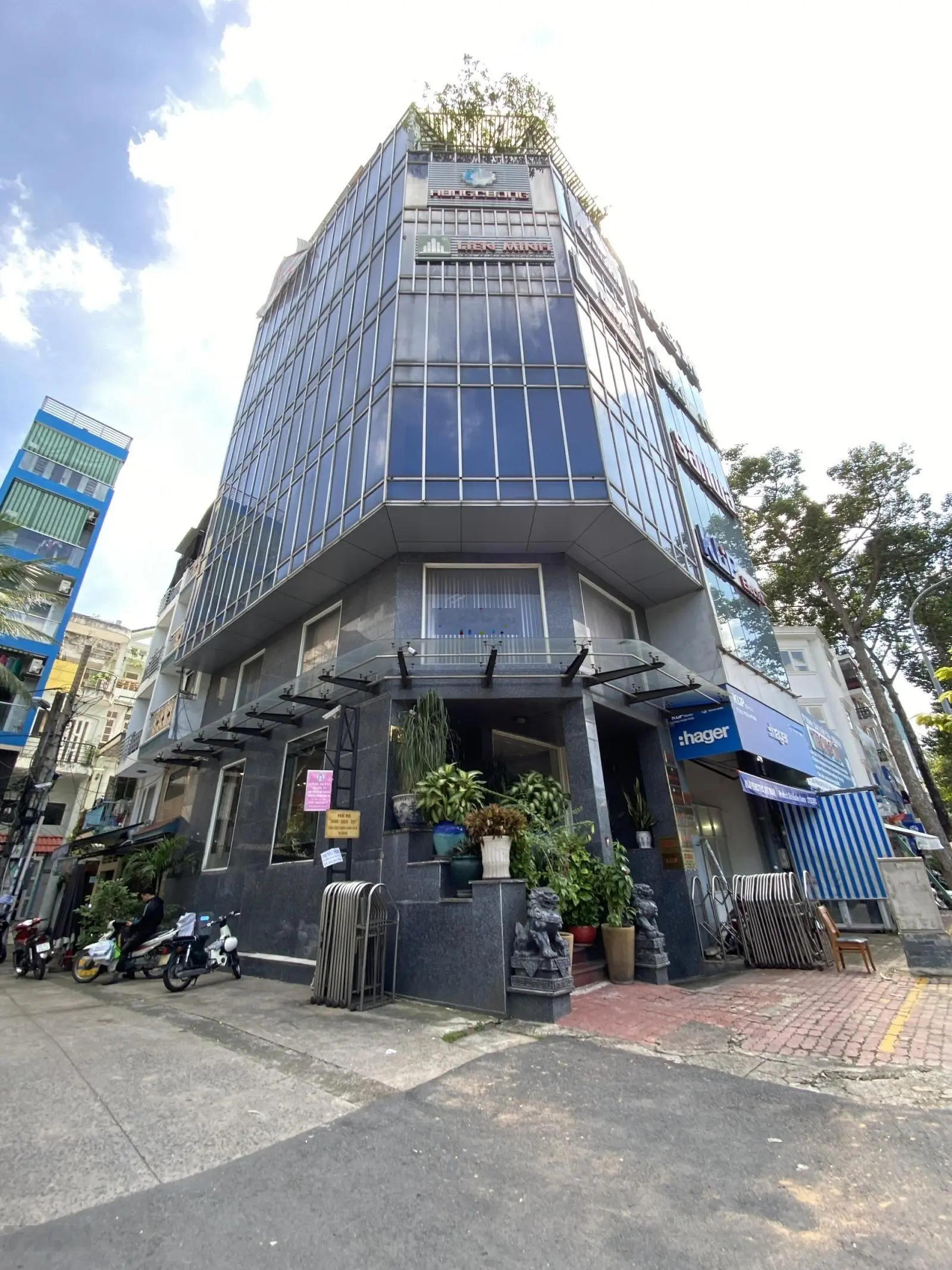 Bán nhà mặt tiền - 230 lý thường kiệt, quận 10