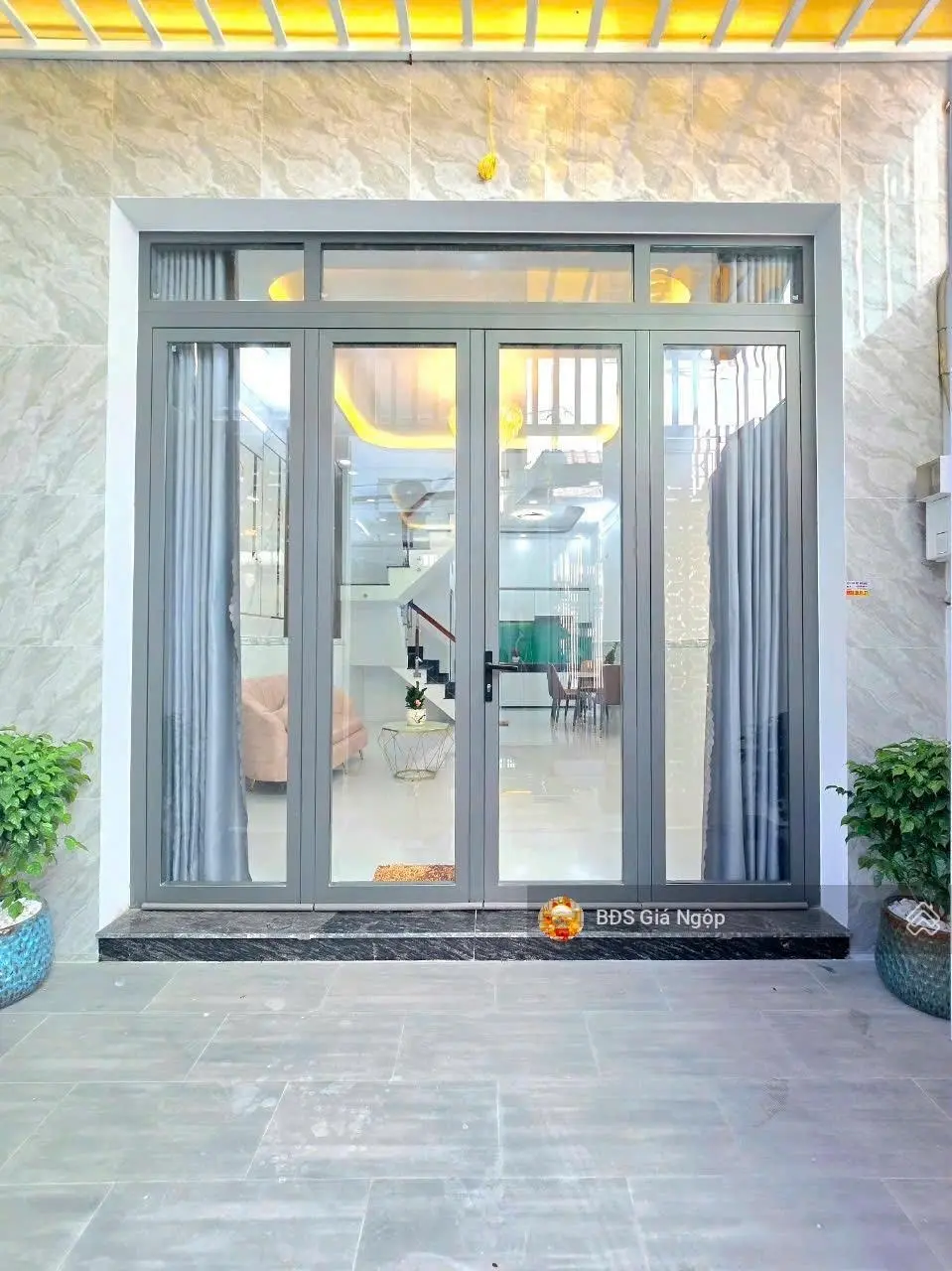 Nhà mới đẹp, ở ngay, hẻm xe tải, 1 trệt 2 lầu.Tăng Nhơn Phú B, Thủ Đức- ĐANG CHO THUÊ 6Tr/th