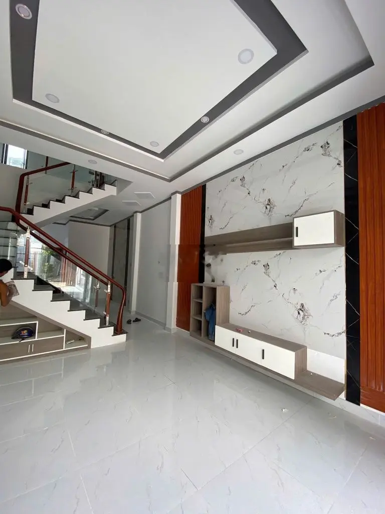 Gấp cần sang nhượng căn nhà gần Văn Miếu Trấn Biên, Lạc Hồng Bửu Long