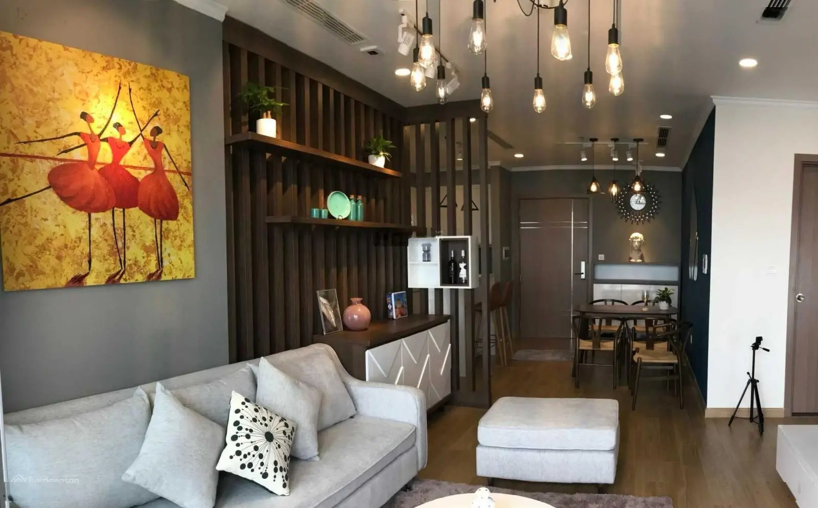 Chính chủ tin tưởng gửi bán gấp căn 2PN 76m2 Vinhomes Gardenia full nội thất lung linh giá 5 tỷ