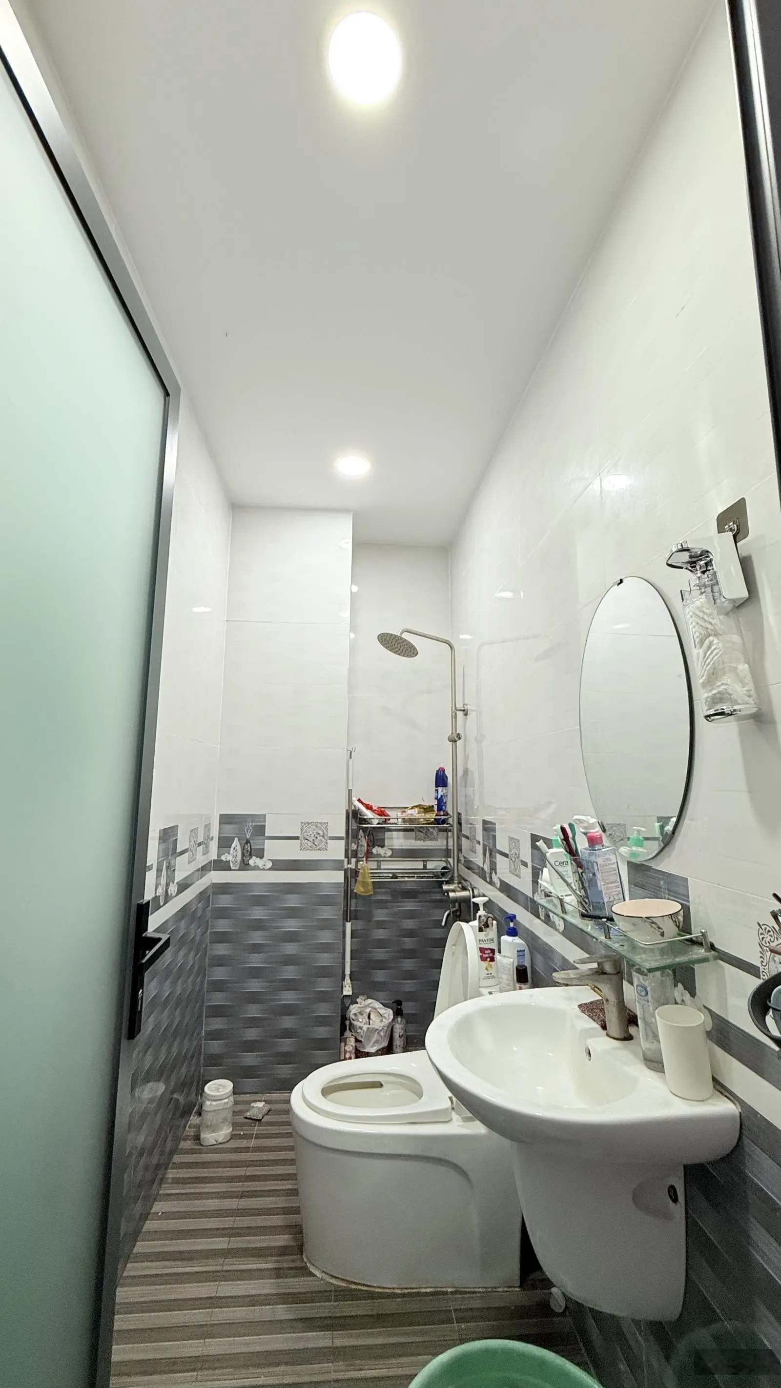 Bán nhà 1 trệt 2 lầu 1 tum dân xây ở kiên cố An Bình - Dĩ An - Bình Dương