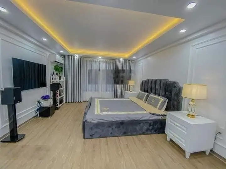 Bán nhà phố giang văn minh - gần phố - cách 10 m ô tô tránh -6 ngủ nhà dân xây tâm huyết, ngõ thông