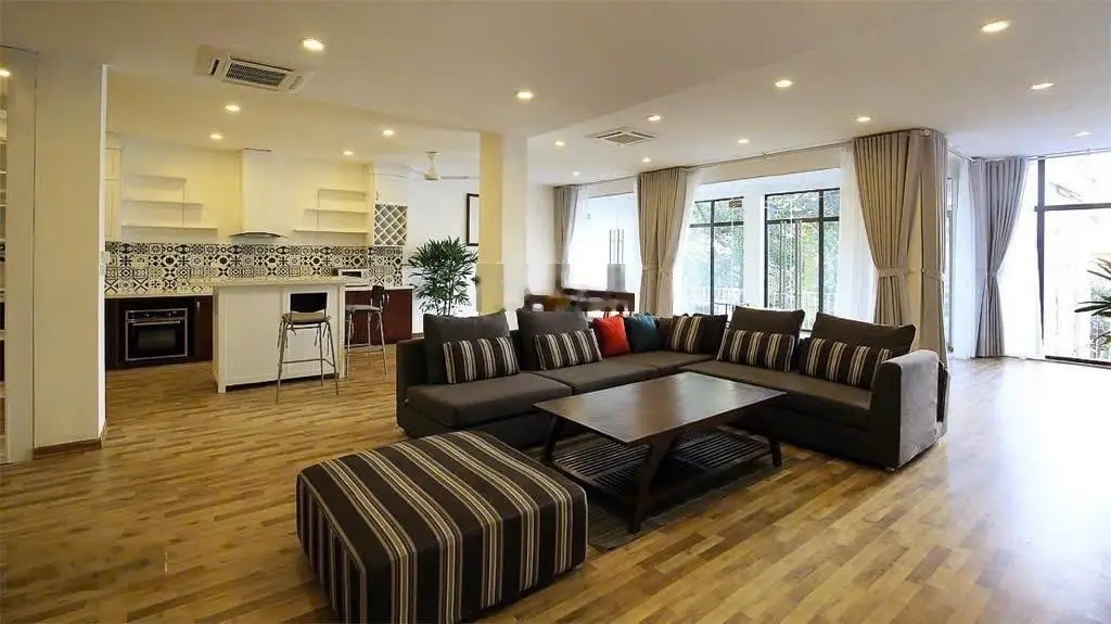 Bán nhà mặt phố Nguyễn Khuyến 85m 4 tầng 31.5 tỷ kinh doanh, lô góc, dòng tiền gần 60tr/tháng