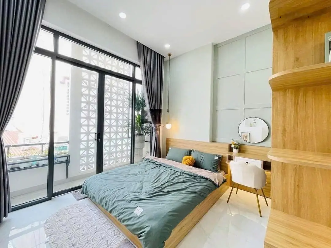 Bán nhà 2 tầng 31m2 chỉ 1tỷ850 Cao Thắng, P12, Q10. Gần BV Bình Dân, chợ Hồ Thị Kỹ. Sẵn sổ, hẻm 6m.