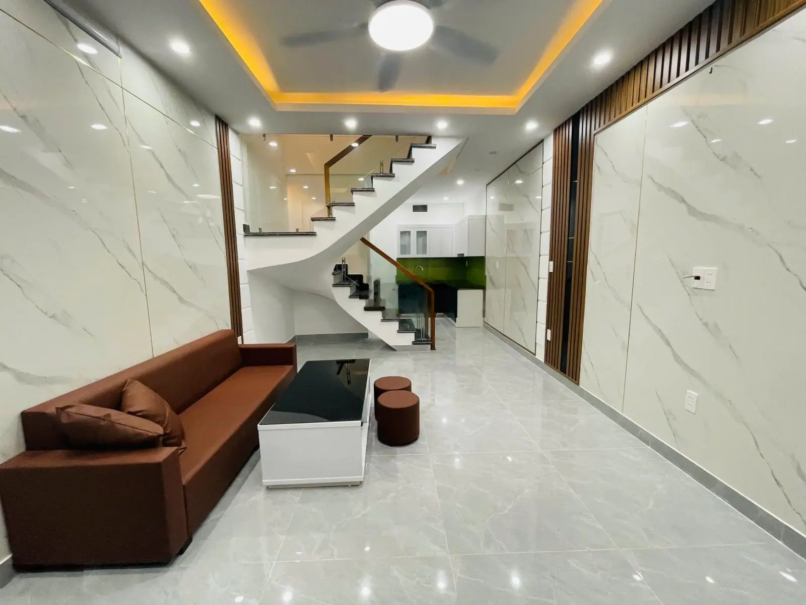 Nhà 3 tầng vị trí đẹp ngõ nông 1 ngoặt vào nhà zá đầu tư