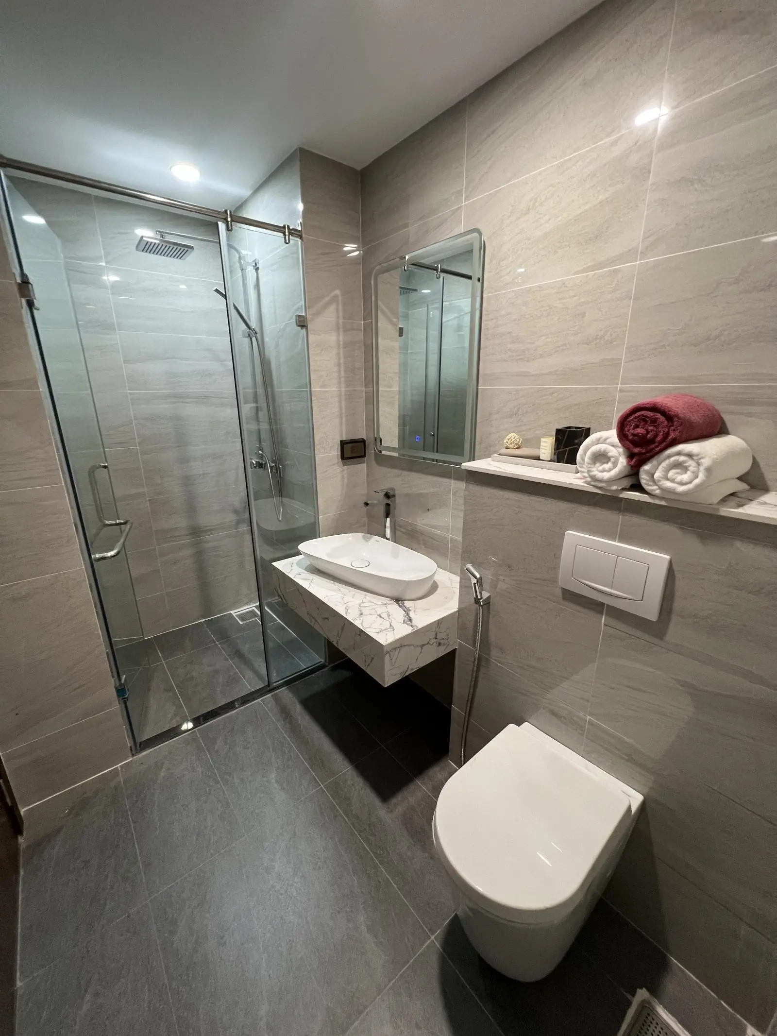 Cần bán ngay CH 2PN 79m2 tại Saigontel Bắc Giang