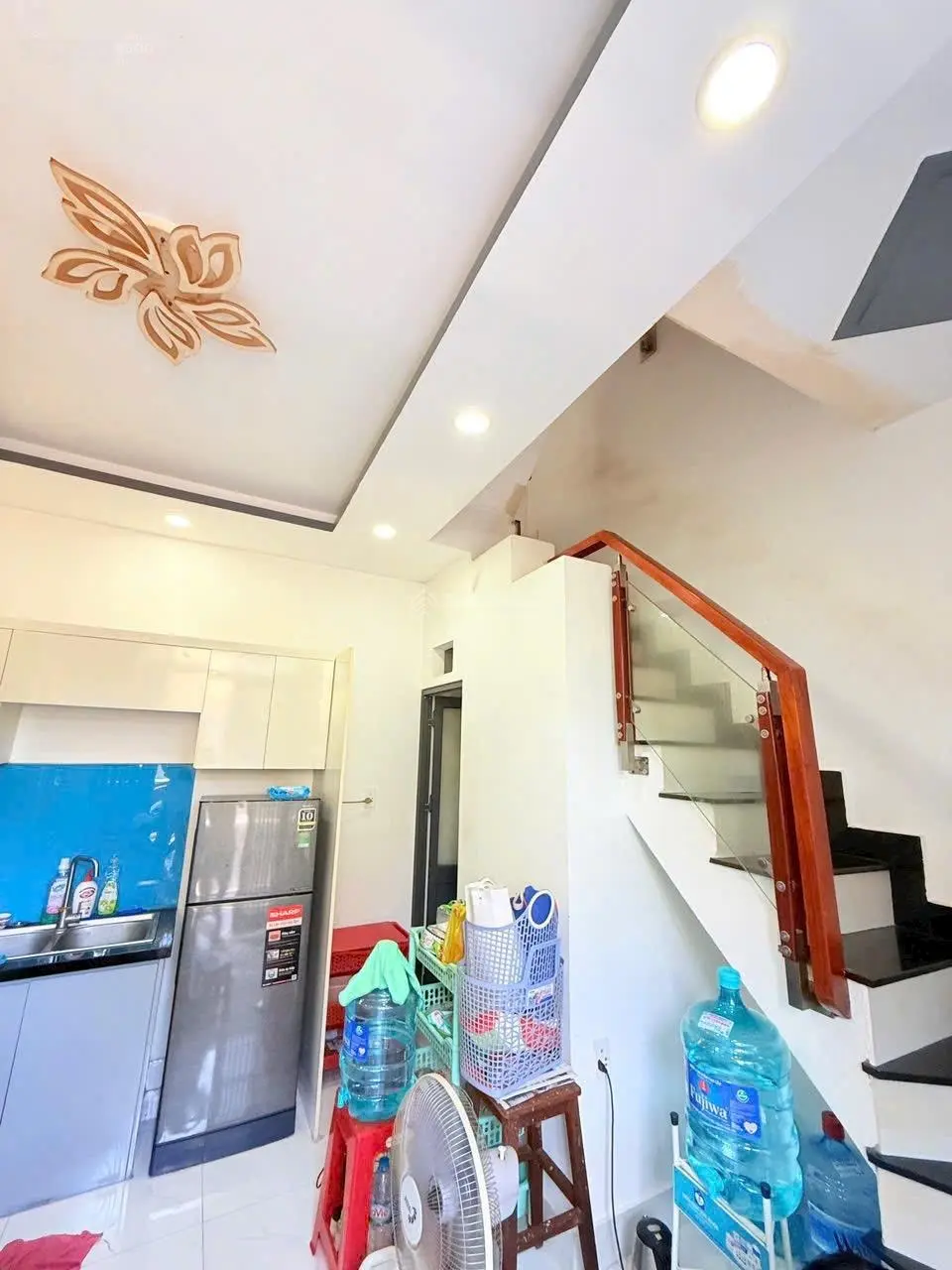 Nhà đẹp - 2 lầu - sân thượng mini - hẻm 5m - (4x5m)
