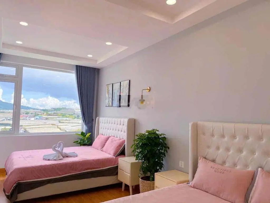 Villa vừa ở vừa kinh doanh 2 mặt tiền Trịnh Hoài Đức 200m2 3 tầng