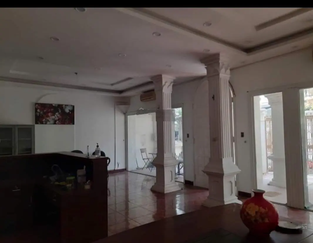 Bán nhà biệt thự Cầu Giấy diện tích 185m2, 3 tầng mặt tiền 10m