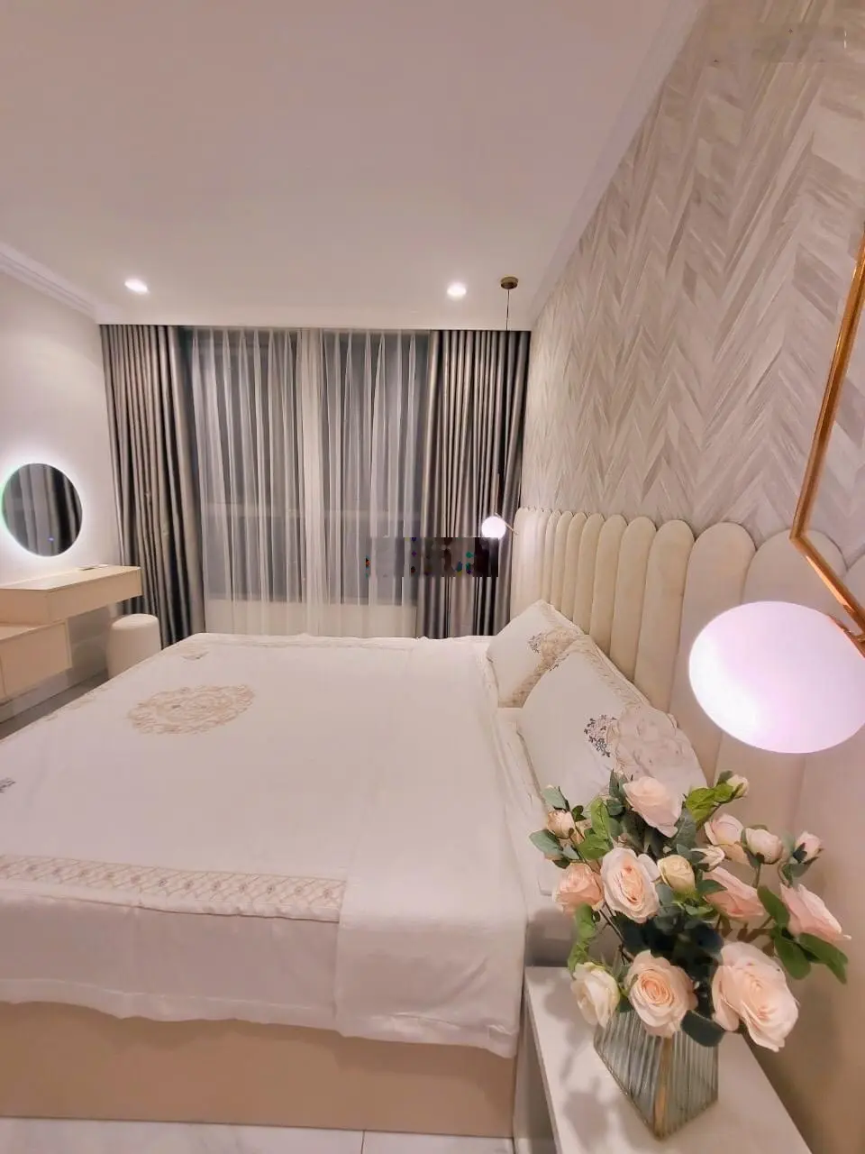 Chính chủ bán căn 2 ngủ The Park Home, Thành Thái, Cầu Giấy, DT 82m2, giá bán 5,5 tỷ, full nội thất