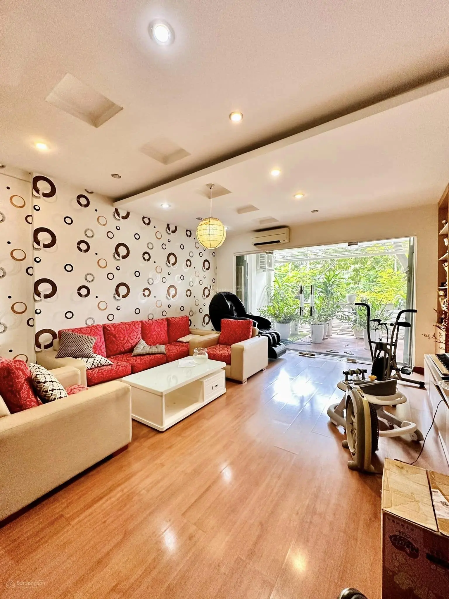 Mặt tiền Bình Thạnh 30m đẹp có lề 5x23m 5 tầng mới full nội thất sang trọng giá 25 tỷ TL