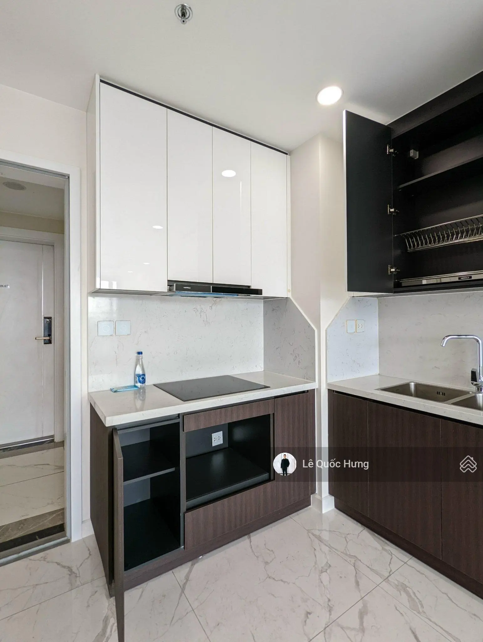 Bán Văn Phòng Đa Năng (2PN+2WC) DT 70m2 giá bán 2ty800. LH: 0903 705 ***Hưng)