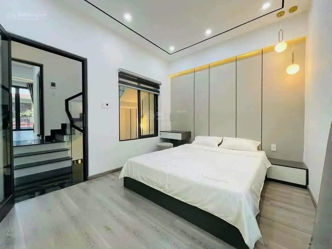 QUÁ RẺ! 3Tỷ580 sở hữu nhà diện tích lớn 87m2 ngay Hoa Lan, P.7, Phú Nhuận. Thuê 28tr. Sổ hông riêng