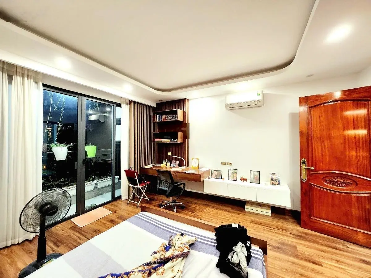 Bán nhà phố kim đồng - 8 tầng mới xây - thang máy - sổ đỏ - xung quang tiện ích ko thiếu gì
