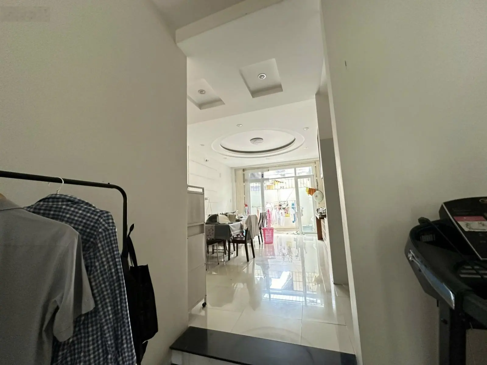 Bán nhà hướng Đông Nam phường Thảo Điền, quận 2 - 6.12mx24.5m vuông vắn, trệt 2 lầu ST - 26 tỷ TL