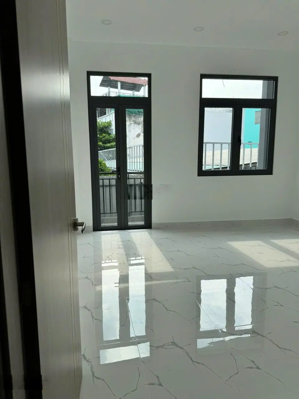 Chỉ 8,45 tỷ - nhà 3 tầng mới xây 100% DT 4,3x16m 4PN 3WC - Ngay Bảy Hiền Trường Chinh, P12, QTB