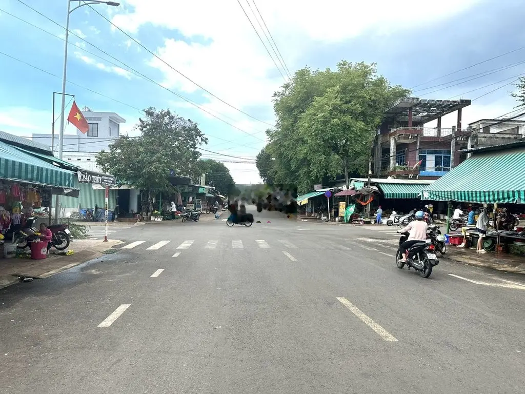 Bán rẻ 2 Sổ(10x50=500m2)Giá 260triệu,Đất Thị Xã, Sát QL13,Chợ,Trường