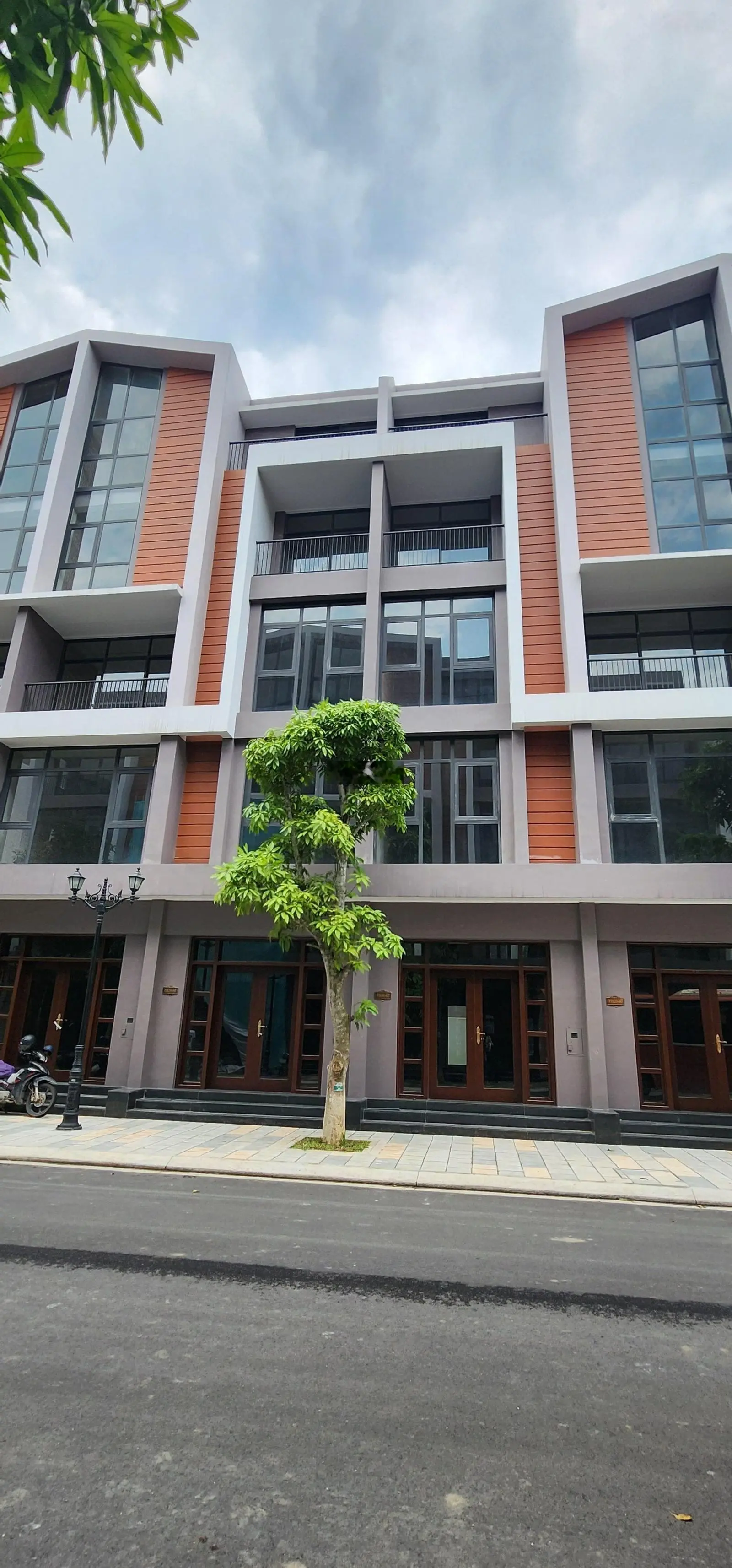 MUA LÀ LÃI- Chỉ từ 2,6 tỷ sở hữu liền kề ánh dương 5 tầng sổ đỏ lâu dài VINHOMES OCEAN PARK 3
