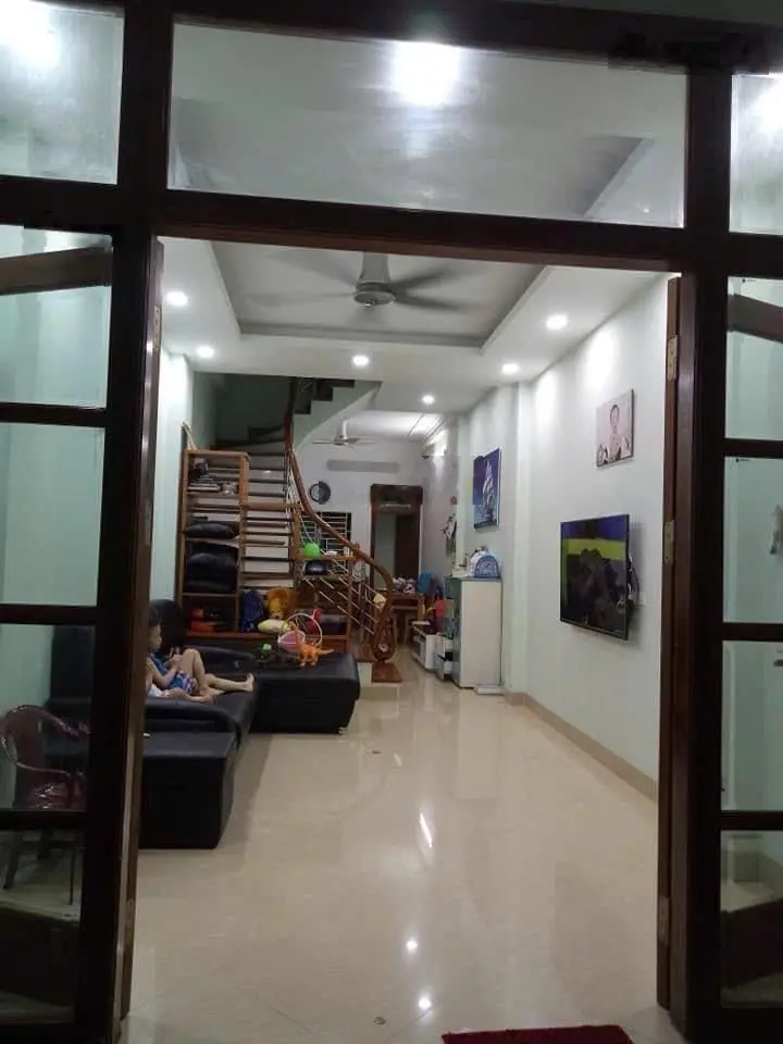 Chính chủ bán nhà phố Nguyễn An Ninh, DT: 35m2, 3pn, 3vs, tặng full đồ giá 6tỷ