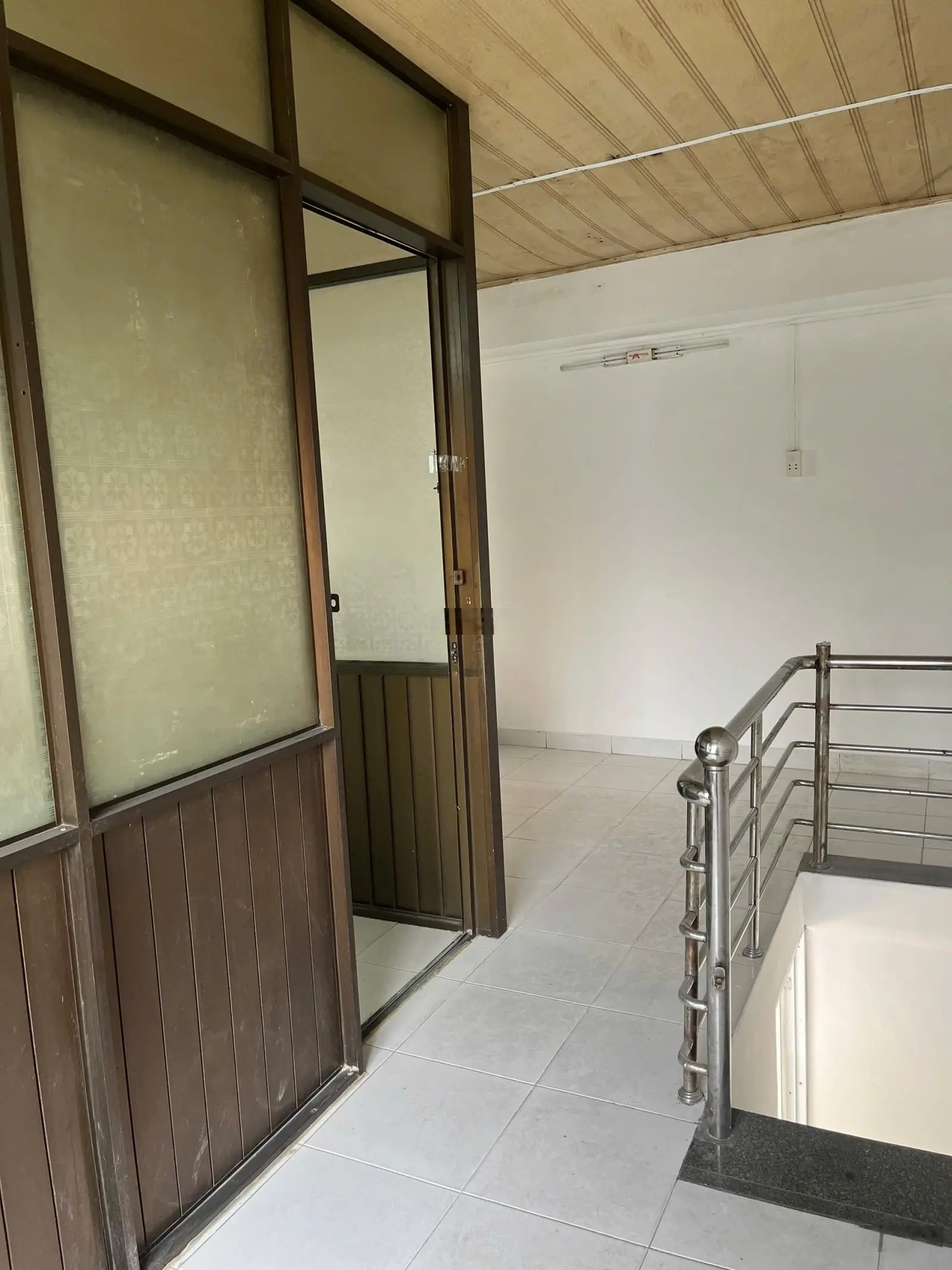 Nhà Mặt tiền Khu kinh doanh Chợ Phạm Thế Hiển, P4, Q8. Nhà 1trệt, 1lầu BTCT, Ngang 4,5m x Dài 6m.