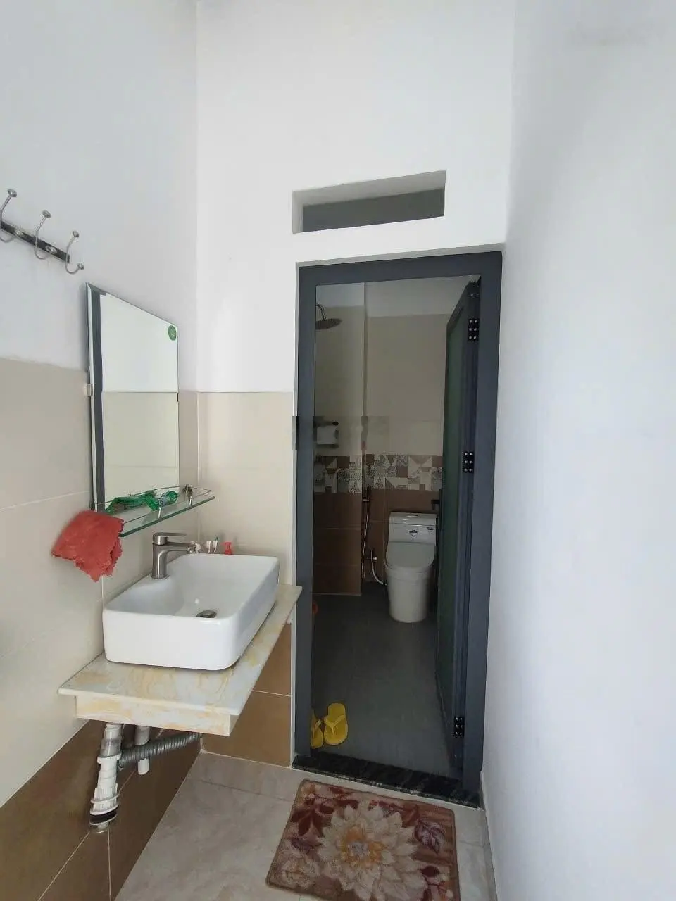 Sở hữu được căn nhà phố 1 trệt 2 lầu 75m2 tại Đông Tân, Dĩ An, SHR, hẻm ô tô, LH ngay! Giá 1 tỷ 2
