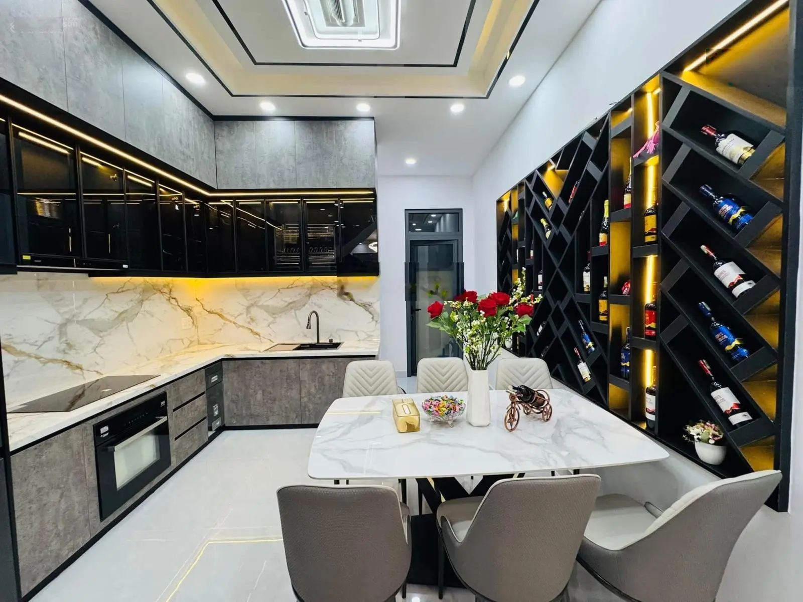 Nhà 4 tầng 64m2- nhỉnh 7tỷ-4PN, 5WC-Chuyên Dùng 9-liền kề PMH-sổ hồng riêng hoàn công đủ