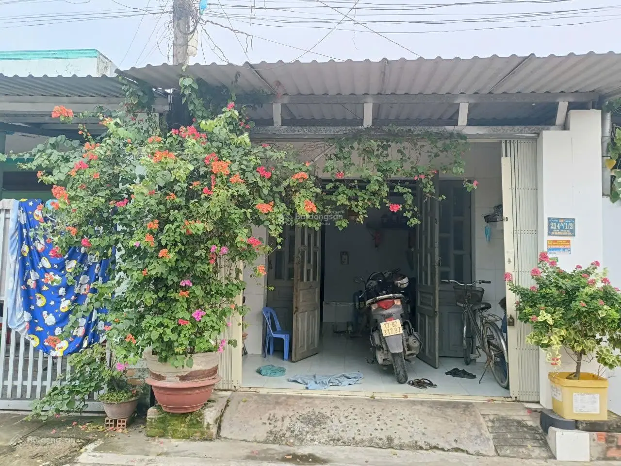 Chủ gửi bán căn nhà cấp 4, có 2 PN , 1 WC, khu phố 1 thị trấn Đức Hoà, ngay chợ huyện Đức Hoà