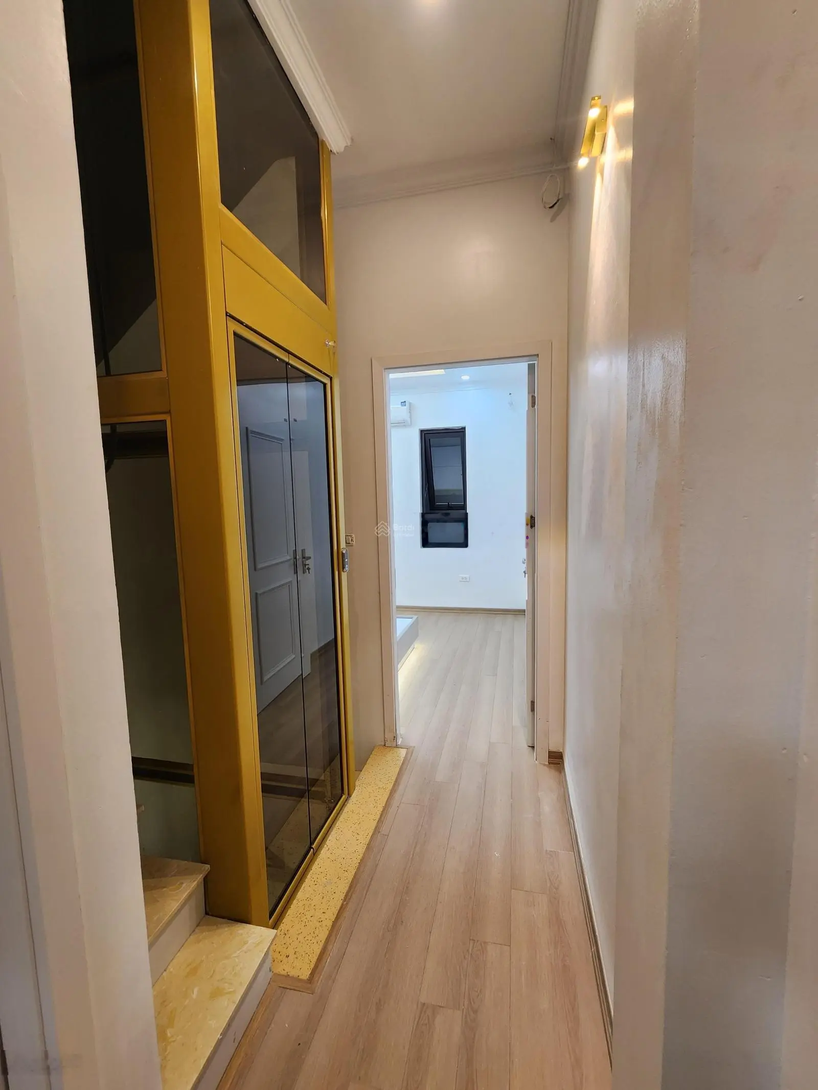 Đống Đa, Trung Liệt 40/50m2, 5 tầng, 4m mặt tiền, phân lô, thang máy, ô tô -Lh Giang 0979388189