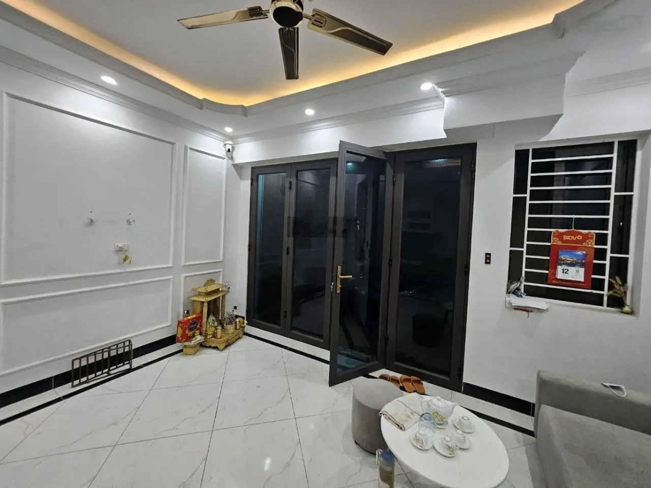 Diện tích 36m2 - mặt tiền cực rộng 6.3m, 5 Tầng, Nội thất nhập khẩu, nhỉnh 5 Tỷ, Xuân Phương