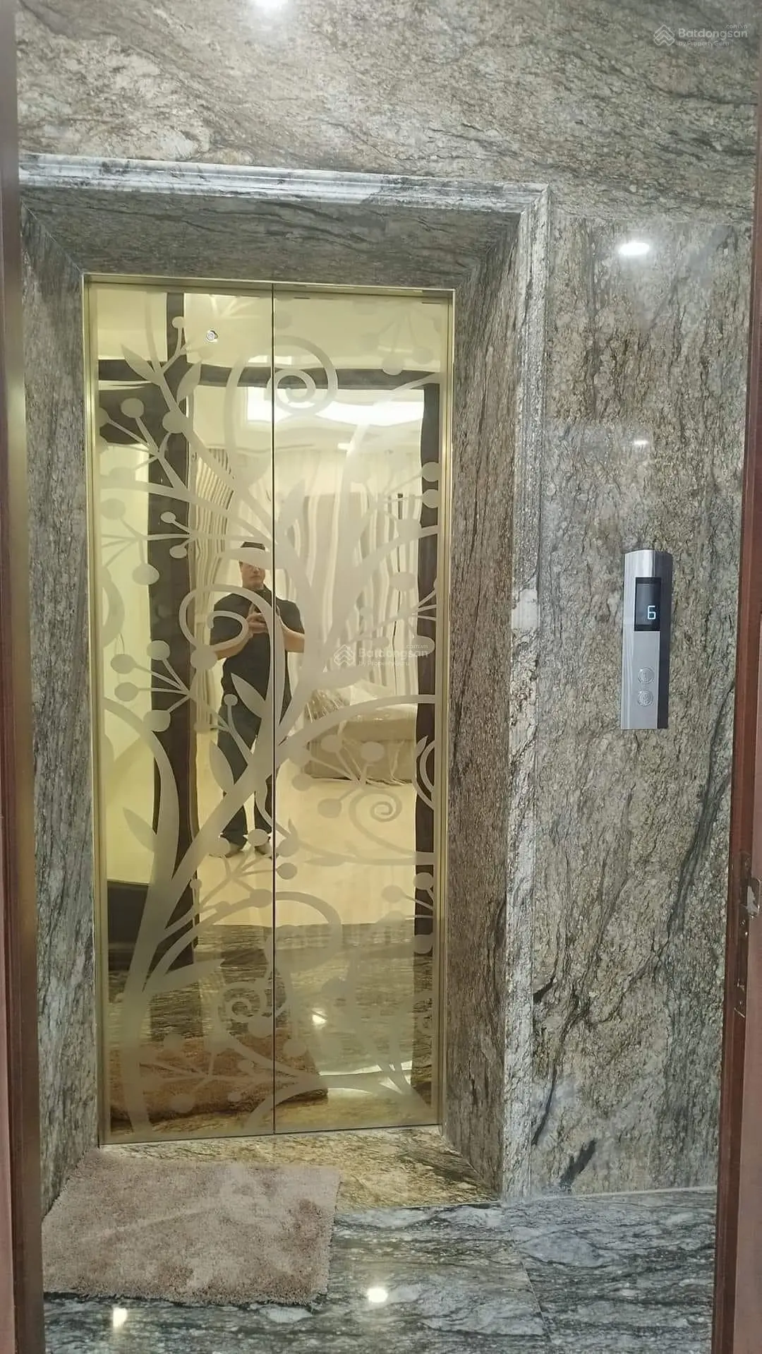 Chính chủ bán nhà 50m2 8 tầng thang máy ôtô đỗ trong nhà MT 5m cách Hồ Tây 800m sát KĐT Starlake