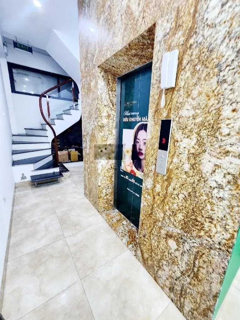 Mặt phố Cầu Giấy 90m2 - vỉa hè - 8 tầng thang máy - kinh doanh đỉnh - Nguyễn Khang 90m2 - 8 tầng