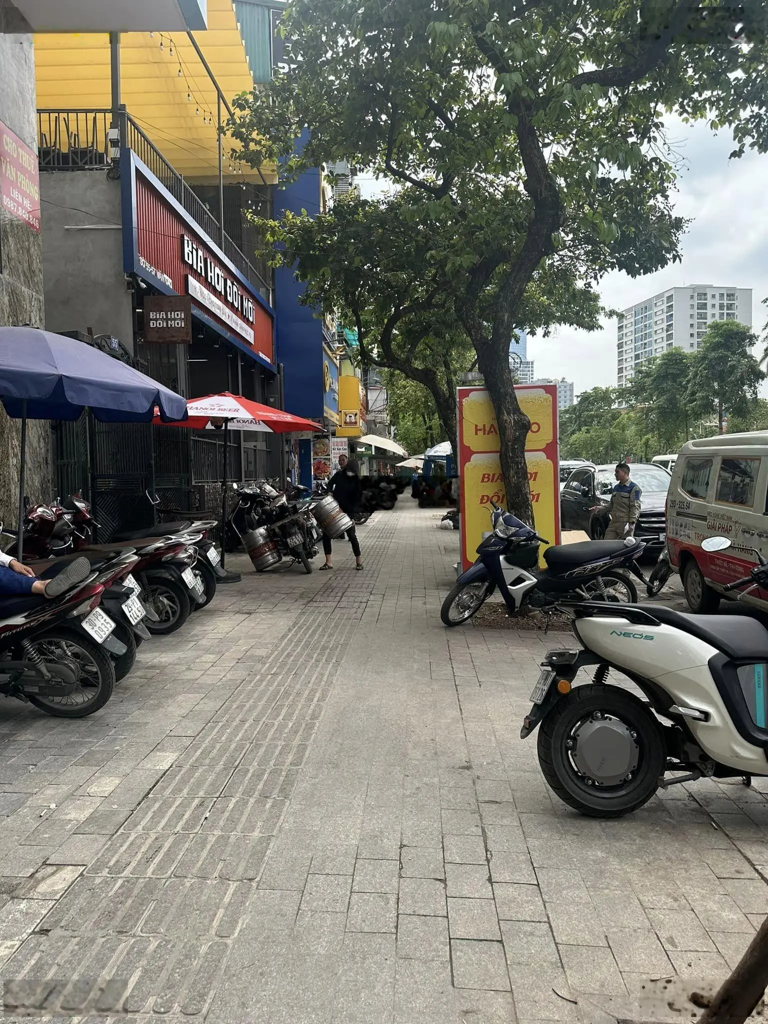 Bán nhà mặt phố, vỉa hè thang máy Võ Chí Công, Tây Hồ 60m2 7 tầng MT 5m 25 tỷ