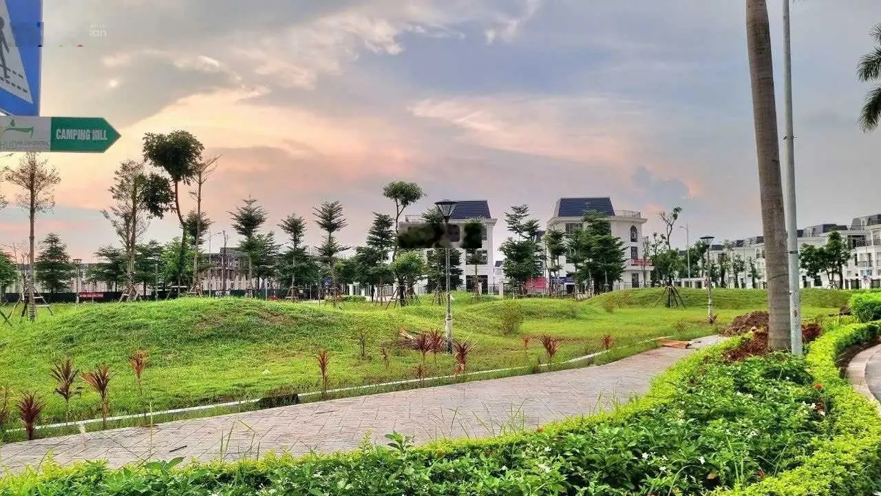 Chính chủ cần bán căn LK view công viên - giá thỏa thuận