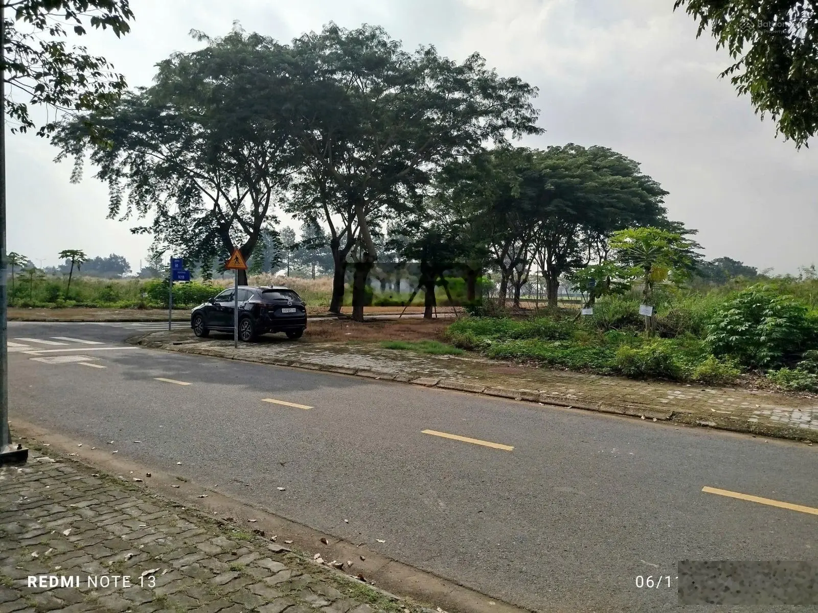 Bán biệt thự song lập khu đô thị đông tăng long (hưng lộc) 8x20, đối diện chung cư cao tầng.