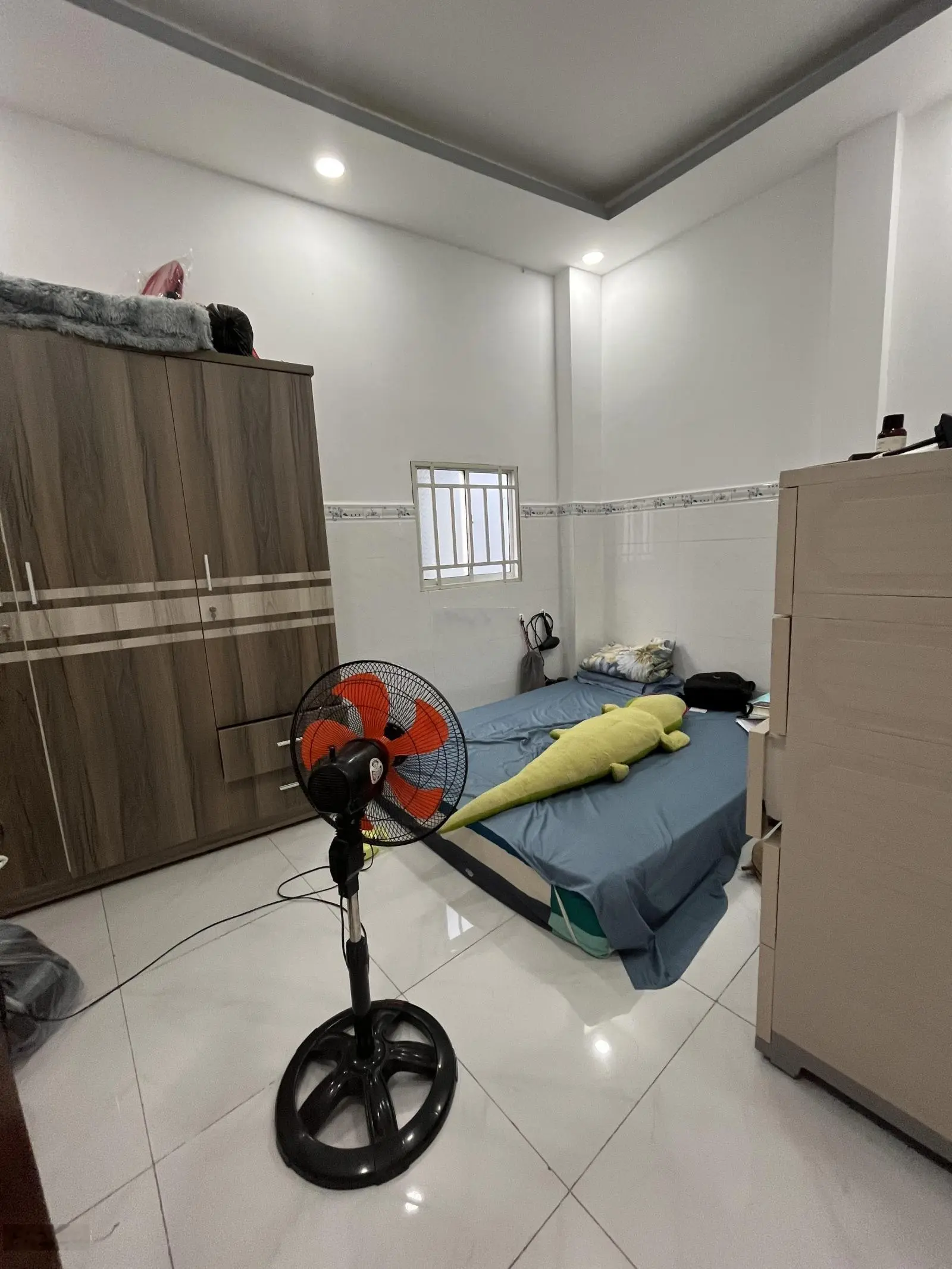 Chính chủ cần bán nhà Hẻm Xe Tải Lạc Long Quân