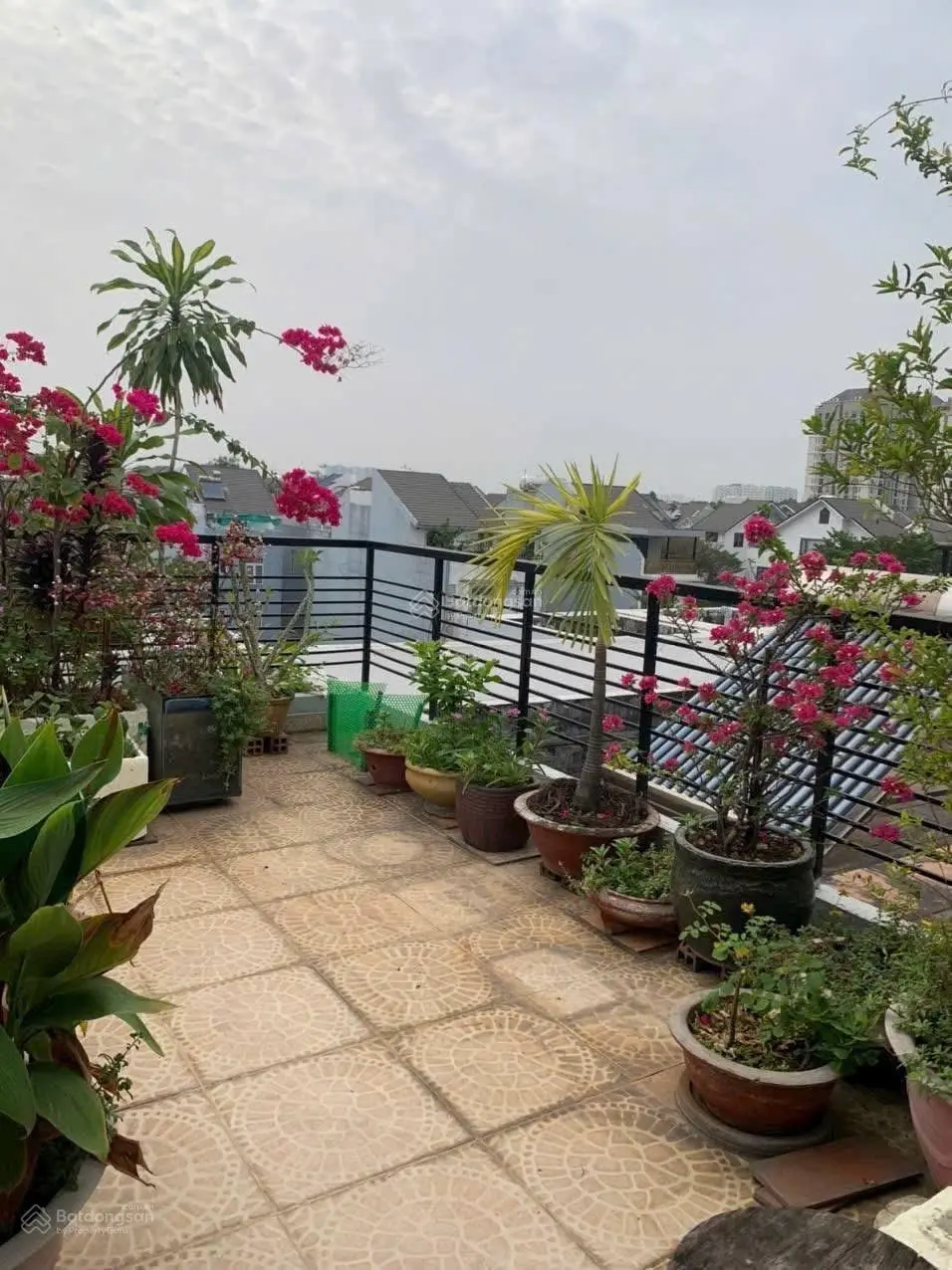Bán nhà mặt tiền đường Huy Cận, Phước Long B, Thành Phố Thủ Đức. Diện tích 100m2, sàn 311m2, 18 tỷ