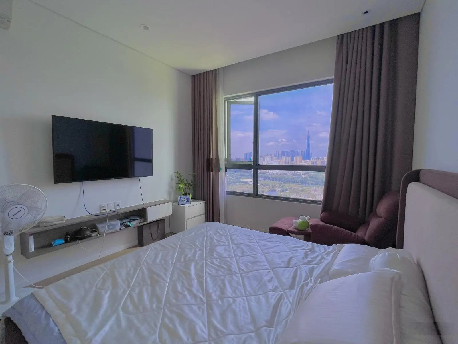 Sở hữu ngay căn 2 phòng ngủ view Landmark 81 + sông SG, Q1 tầng cao thoáng mát với giá chỉ 10 tỷ TL