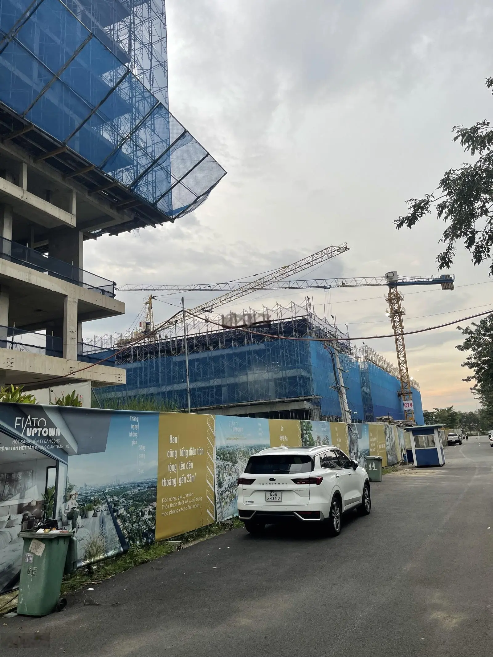 Cần bán căn biệt thự liền kề 245,7m2, giá 16,5tỷ Thăng Long Home Hưng Phú, giá rẻ nhất khu.