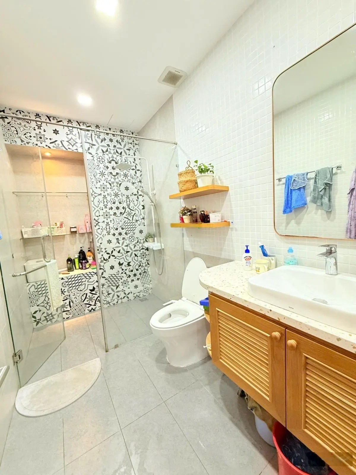 Siêu phẩm quận 10 - hẻm xe hơi - lô góc không quy hoạch - nhà siêu đẹp- full nội thất cao cấp.