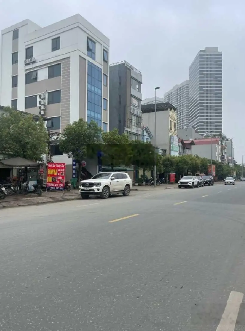 Víp: Ô tô tránh nhau tứ tung, kinh doanh sầm uất, sát cầu Nhật Tân. 111m2 13 tỷ tại Vĩnh Ngọc ĐA HN