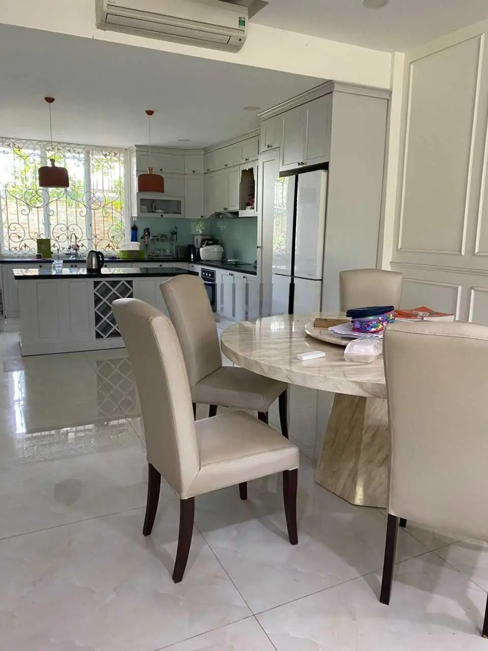 Bán nhanh trong 2 tuần, Villa Park DT 8x20m, sổ hồng full nội thất, giá 20tỷ