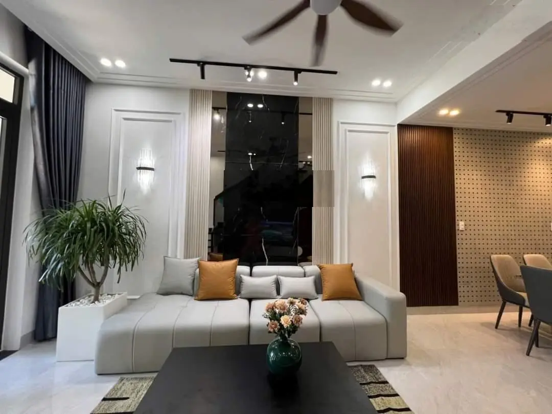 Bán nhà biệt thự 3 mê Tân Cổ Điển sát biển vị trí vip Tốt Động