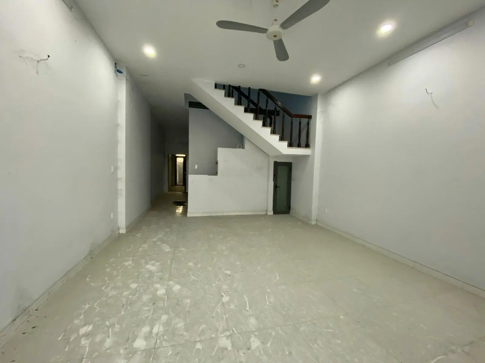 Bán nhà lầu Mặt tiền Kinh Doanh KDC Hiệp Thành 1- Đường số 1 ( trục chính )
