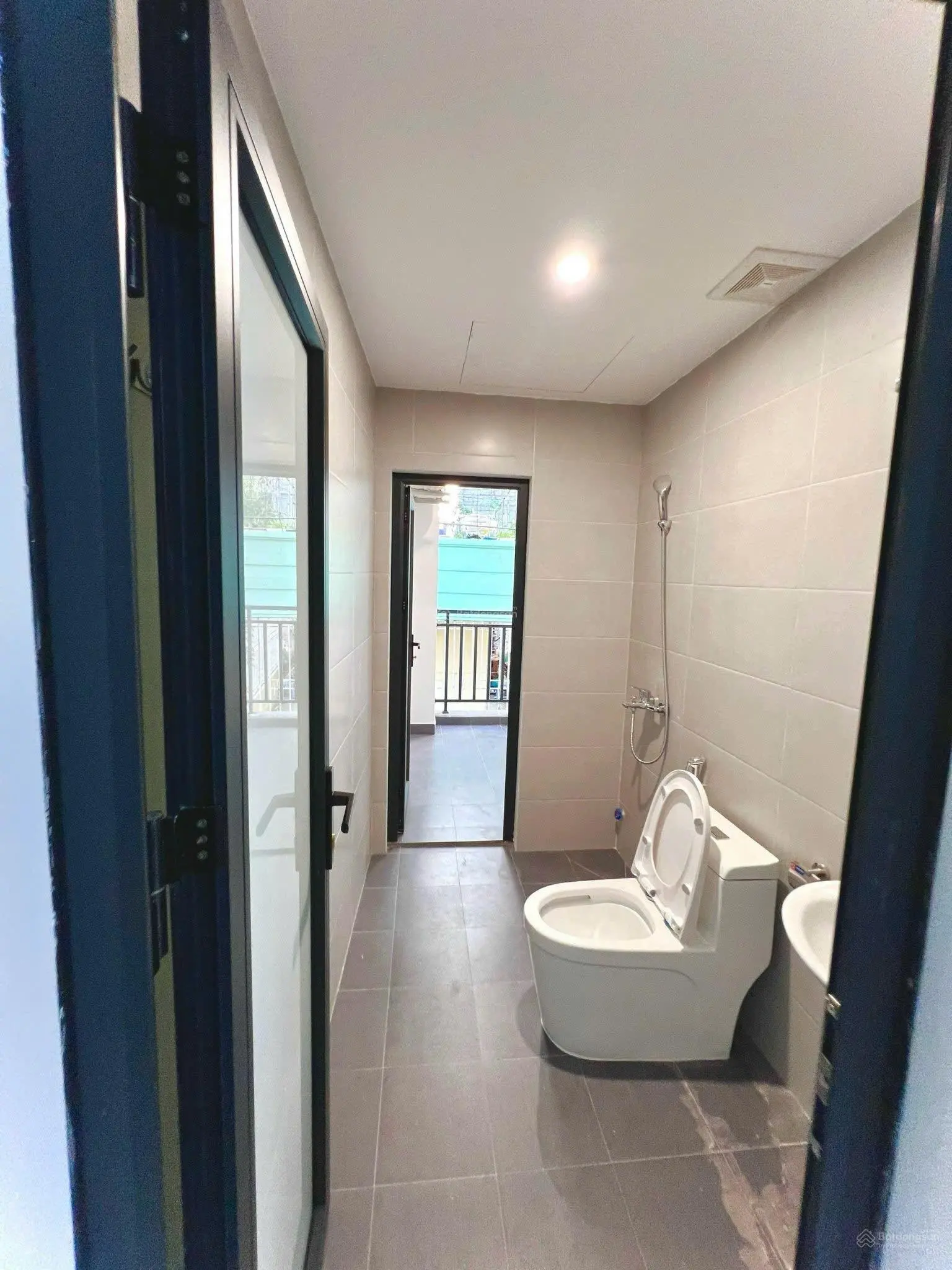 Bán cc mini CHDV Mỹ Đình mặt phố kinh doanh, 100m2, 9 tầng, 16 phòng, dt 1,5tỷ/5, ô tô đỗ cửa