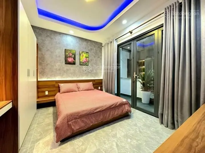Đầu tư sinh lời ngay nhà Hoàng Văn Thụ, P 2, Tân Bình, DT 56m2, đang thuê 18 tr, giá 3 tỷ 890, SHR