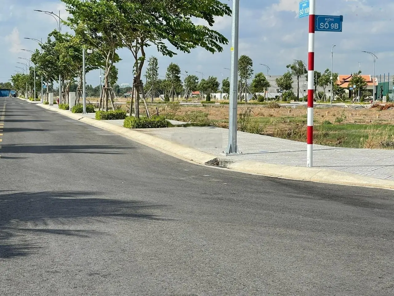 Đất nền mặt tiền Phùng Hưng ngay nút giao cao tốc BH - VT Giá chỉ 1,05 tỷ/100m2 sổ sẵn, cho vay 70%