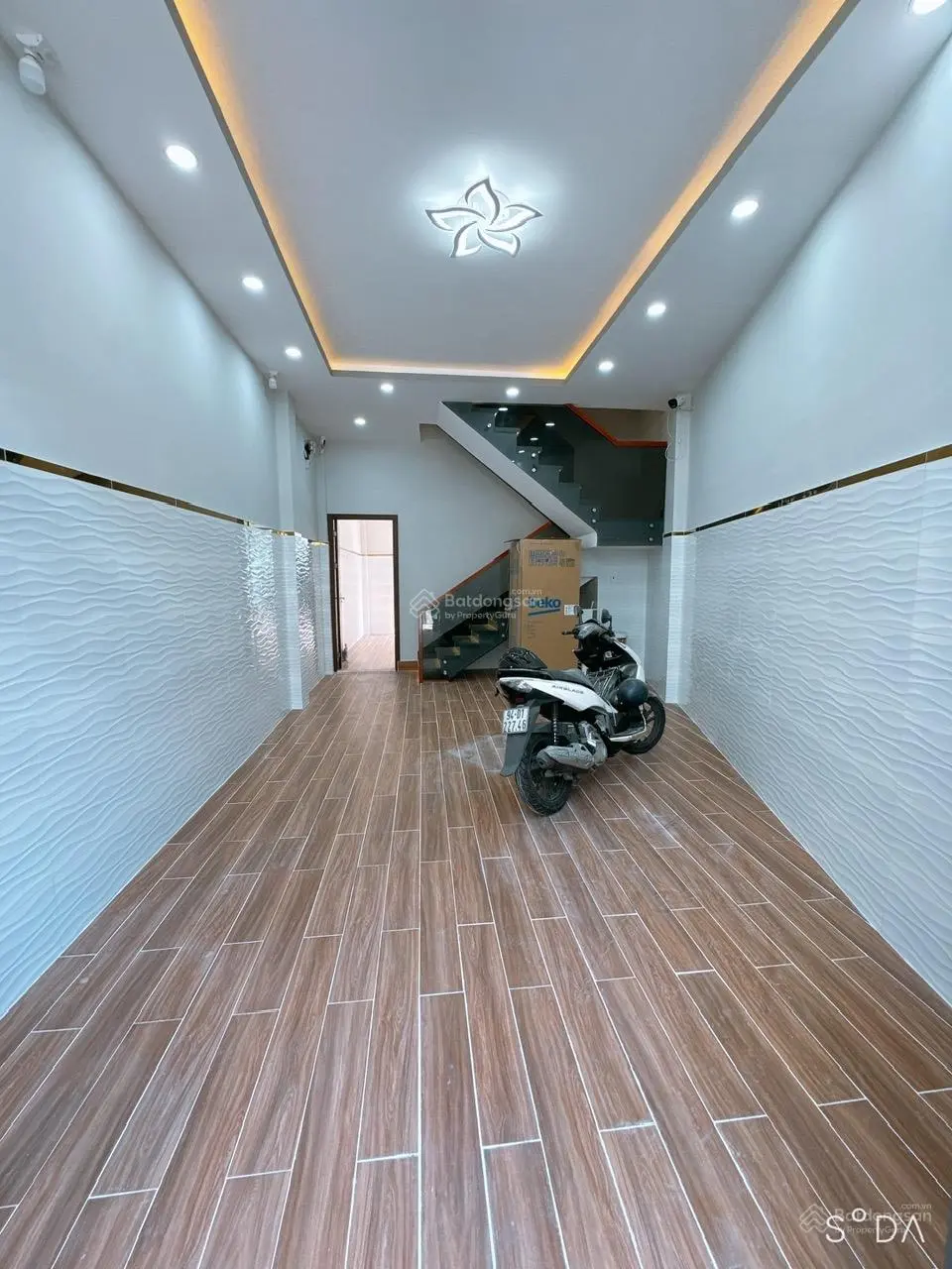 Bán nhà riêng giá siêu hời tại Hàn Hải Nguyên, 8,9 tỷ, 56m2, 7PN, 7WC, 4 tầng, Q11, HCM